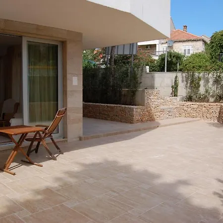 Apartment Villa Orsan דירה