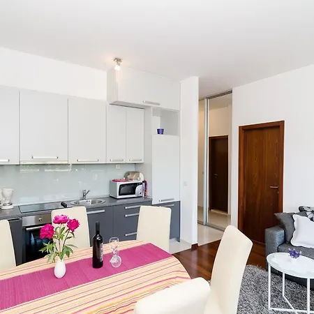 Apartment Villa Orsan דירה *