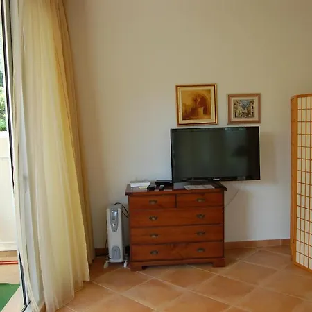 Apartment Villa Orsan דירה *